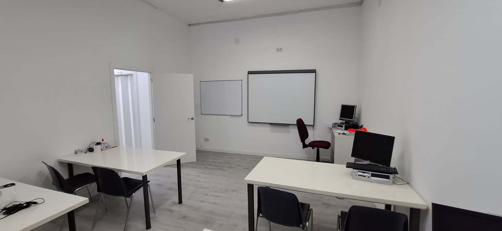 Aula teòrica de l'Autoescola Loreto