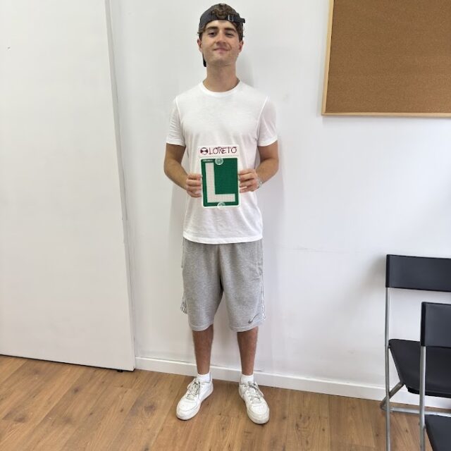 Enhorabuena Jaime, Francesc, Martin y Victor! 🎊
¡APTO en circulación conseguido! ✅🙌🏼
Vuestro esfuerzo, constancia y ganas han dado sus frutos, y hoy ya podéis decir que sois nuevos conductores. 🚘✨
Desde AUTOESCOLA LORETO estamos muy orgullosos de vosotros y felices de haberos acompañado en este camino.
¡Ahora toca disfrutar de la carretera con seguridad y libertad! 🛣️💙
¿Quieres ser el próximo en conseguirlo?
¡Te esperamos para empezar tu aventura al volante!
📍 Sitges - C/ de Rafael LLopart 20 📞 627 37 39 52
📍 St. Pere de Ribes - C/ Nou 34, Local 01 📞 628 26 58 21
📍 Cunit - Avg. Barcelona 71-73, Local 09 📞 690 12 99 02
📲 Escríbenos por redes
#Felicidades #AptoConseguido #NuevosConductores #CarnetConseguido #VamosPorElCarnet #autoescuelaloreto  #ExamenAprobado #OrgulloAutoescuela